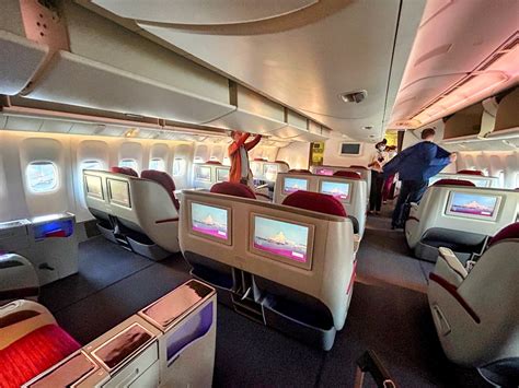 qatar 777-300er business class|Qatar Airways Business Class Boeing 777.